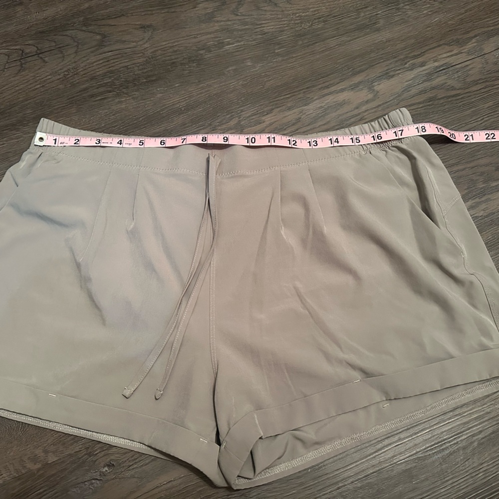 ZYIA Summer Shorts- Dune XXL